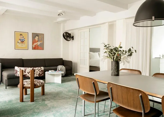 Churchill 2Br By Daniel&Jacob'S